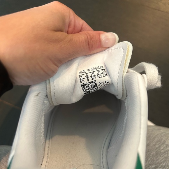 adidas - Women's Stan Smith Bonega Shoes (GY9310) size 5 1/2 - Picture 3 of 8